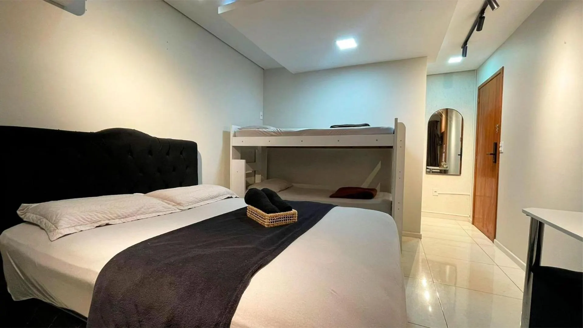The Ferias | Suites Luxo Cabo Frio Konukevi